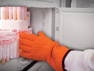 ABD’de Akıllara Sakinlik Veren Olay: Bir Temizlikçi, Yıllardır Süren Bir Bilimsel Araştırmayı Buzdolabının Fişini Çekerek Yok Etti!