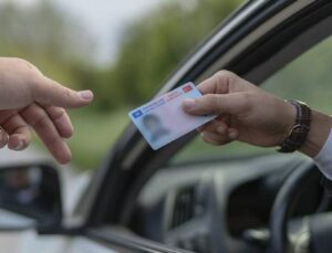 Trafikte Yeni Düzenleme: Bunları Yaparsanız Ehliyetiniz “Kalıcı” Olarak İptal Edilecek!